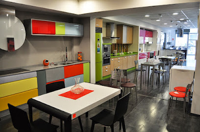 Dirección, horario, teléfono y opiniones de Diseño y Fabricación de Muebles Julián Muñoz en Ceuta