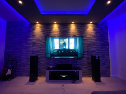 Dirección, horario, teléfono y opiniones de Pinturas, Reformas, Bricolaje en Colmenar Viejo