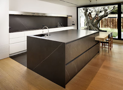 Dirección, horario, teléfono y opiniones de Auro Kitchens Barcelona en Cornellà de Llobregat