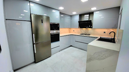 Dirección, horario, teléfono y opiniones de Cocinas Parras en Granada