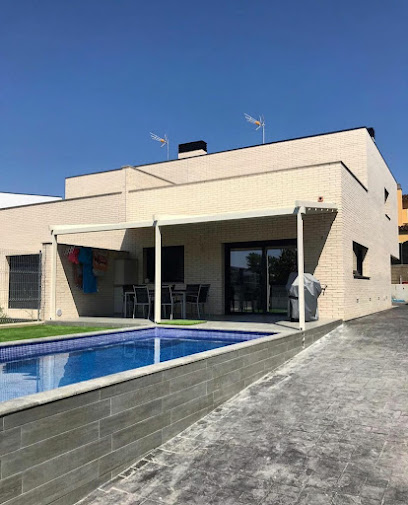 Dirección, horario, teléfono y opiniones de Girogrup en Girona