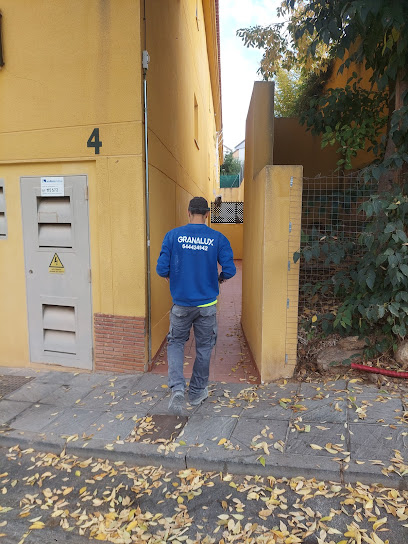 Dirección, horario, teléfono y opiniones de Granalux. Proyectos y Rehabilitaciones en Granada
