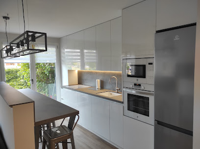 Dirección, horario, teléfono y opiniones de Mobstudio en Gijón