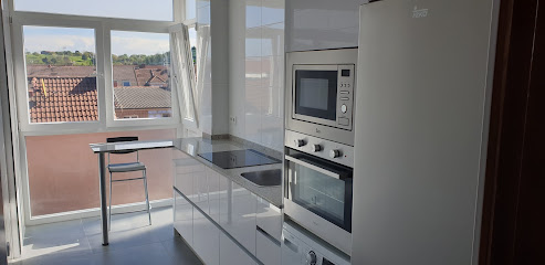 Dirección, horario, teléfono y opiniones de Moncar Reformas Integrales S.L.U en Gijón