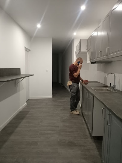 Dirección, horario, teléfono y opiniones de Reformas Fernando en Fuenlabrada