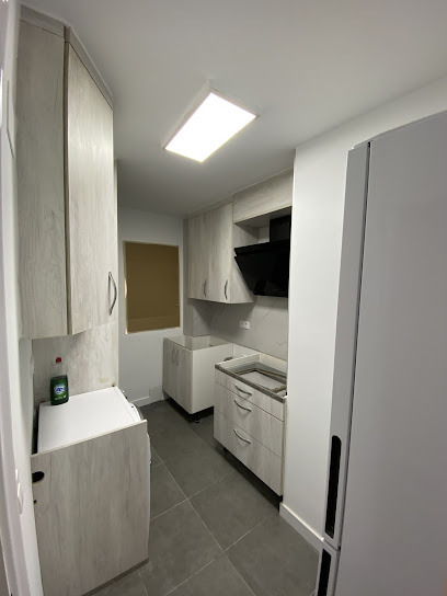 Dirección, horario, teléfono y opiniones de Reformas Rn en Coslada