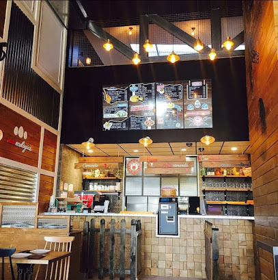 Dirección, horario, teléfono y opiniones de Sergi Real Dissenyador D'Interiors en Lleida