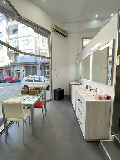 Dirección, horario, teléfono y opiniones de Forneiro Baños en Ourense