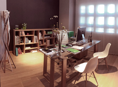 Dirección, horario, teléfono y opiniones de Landaluce | Interiorismo y Decoración en Torrelavega