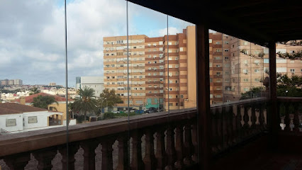 Dirección, horario, teléfono y opiniones de Muebles Riad | Decoración & Diseño en Melilla