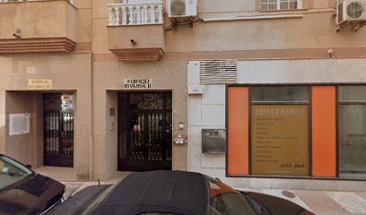 Dirección, horario, teléfono y opiniones de Multiservicios en Roquetas de Mar