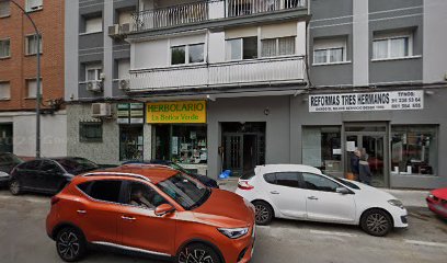 Dirección, horario, teléfono y opiniones de Reformas Tres Hermanos en Móstoles