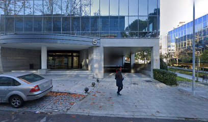 Dirección, horario, teléfono y opiniones de Reformas de Oficinas Madrid en San Sebastián de los Reyes