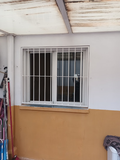 Dirección, horario, teléfono y opiniones de Bricoandrés en Torrevieja