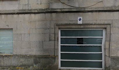 Dirección, horario, teléfono y opiniones de Justo Román en Vigo