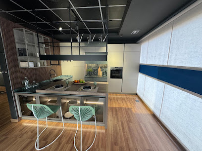 Dirección, horario, teléfono y opiniones de Lube Cocinas Torre del Mar en Vélez-Málaga