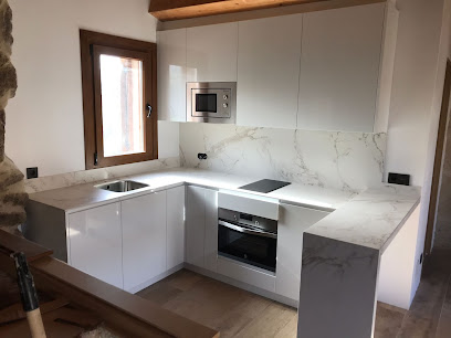Dirección, horario, teléfono y opiniones de Mundo Cocinas en Vigo