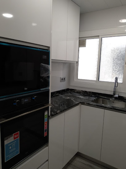 Dirección, horario, teléfono y opiniones de Reform House. Al Servicio del Hogar (Sant Boi de Llobregat) en Sant Boi de Llobregat