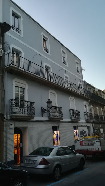 Dirección, horario, teléfono y opiniones de Reformas Cosan en Vigo