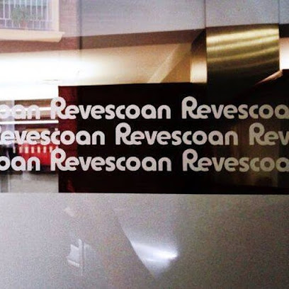 Dirección, horario, teléfono y opiniones de Revescoan en Sevilla